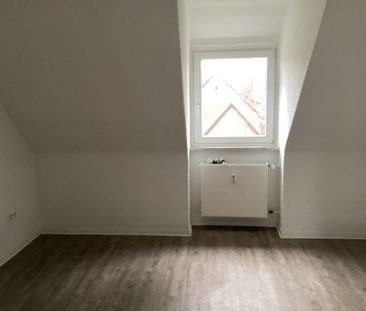 Gemütliche Dachgeschosswohnung für Singles – 2 Zimmer auf ca. 43 m² - Foto 6