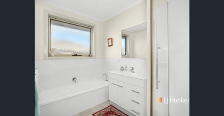 Neat Unit in Latrobe - Photo 5