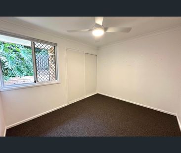 6 Wadkins Court, Parkwood, Qld 4214 - Photo 5