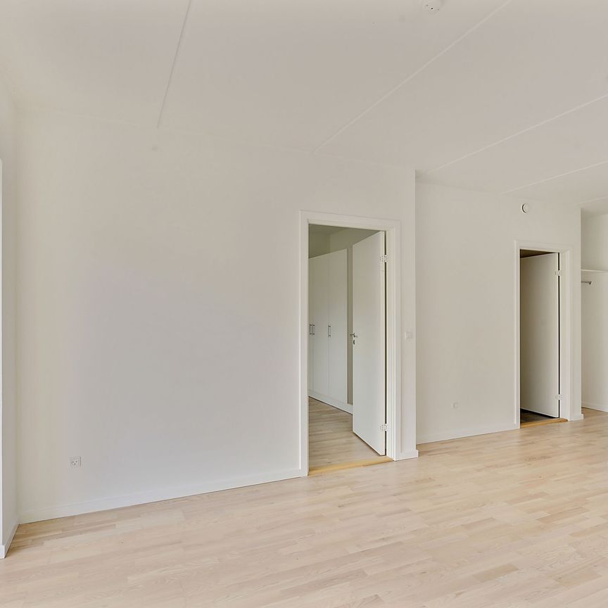 3-vær. lejlighed med egen altan - Photo 1