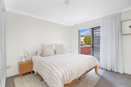 Immaculately Presented Apartment with Huge Entertainers Terrace - Photo 3