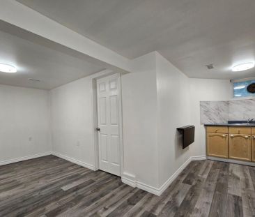 For Lease - 22 Northpark Road, Barrie, Ontario - Photo 5
