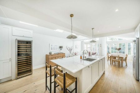 Graham Road, Wimbledon, SW19 - Photo 2
