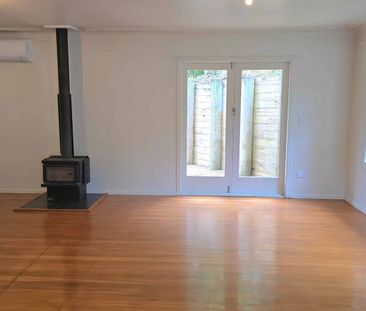 4 bedroom home in peaceful bush setting - Photo 4