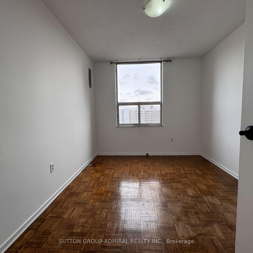 1201 5 Shady Golfway Avenue - Photo 1