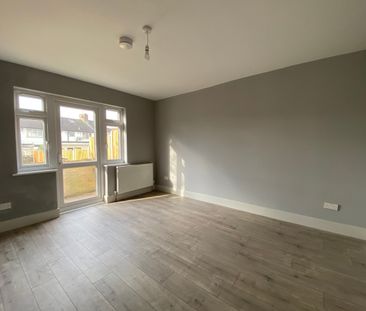 4 Bed Semi-Detached House, Nettleden Avenue, HA9 - Photo 3