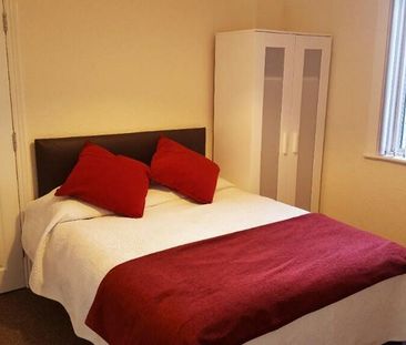 9 bedroom terraced house to rent - Photo 2