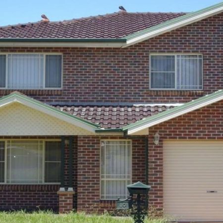 Well Kept&comma; 3 Bedroom Family Home&excl; - Photo 3