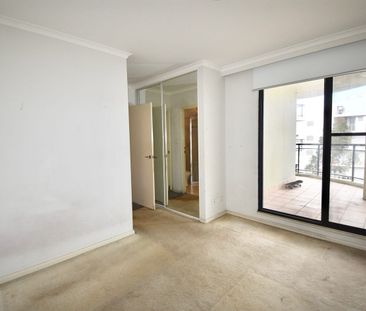 Resort-Style Living in the Heart of Rockdale - Photo 4