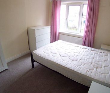 2 bedroom townhouse to rent - Photo 3