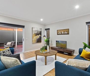 White Picket Fence Beauty - Photo 5