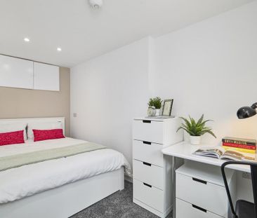 1 bedroom in a house share to rent - Photo 3