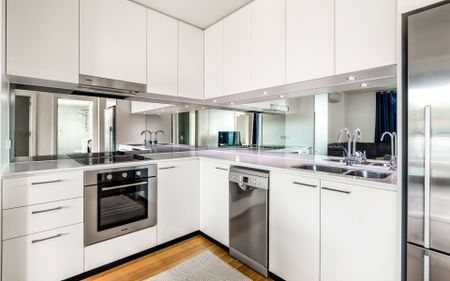 Fully Furnished City Living in the Heart of Adelaide - Photo 5