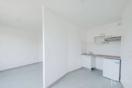 Rental Apartment Bordeaux Saint-Jean - Photo 2