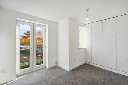 Winery Lane, Kingston Upon Thames, KT1 - Photo 2