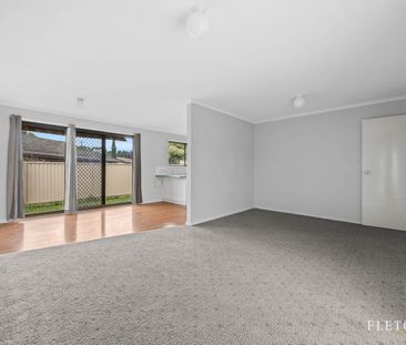 SUPER SPACIOUS, IN LOVELY CANADIAN - Photo 3