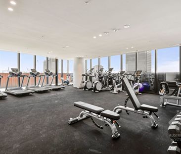 Modern One-Bedroom Apartment with Urban Convenience (Partly Furnished) - Photo 5