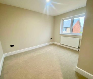 Hampton Mews, Havenstreet, Isle Of Wight, PO33 - Photo 3