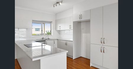 Modern Coastal Home with Stunning Sea Views! - Photo 2