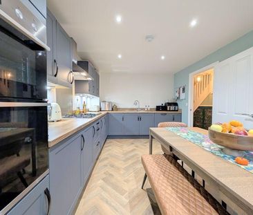 4 bedroom property to rent - Photo 2