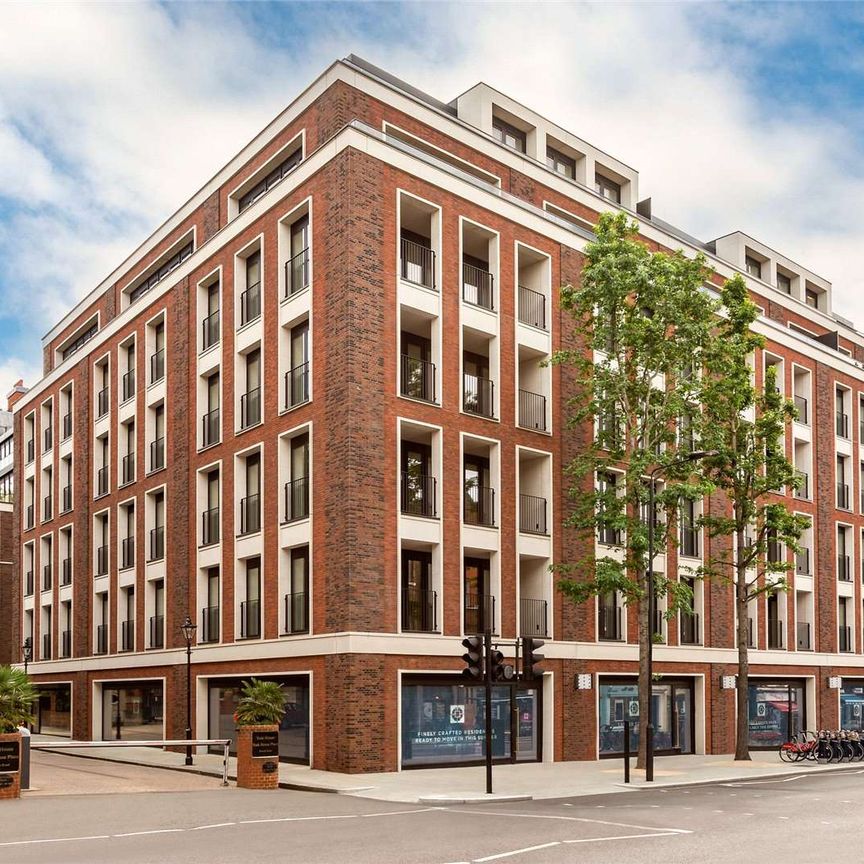Located in two buildings around a central courtyard garden, each apartment is being carefully designed by architects Squire and Partners to create exceptional London residences. - Photo 1