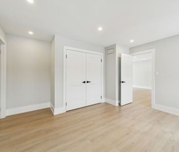 For Lease - 260 Hillside Drive, Mississauga, Ontario - Photo 2