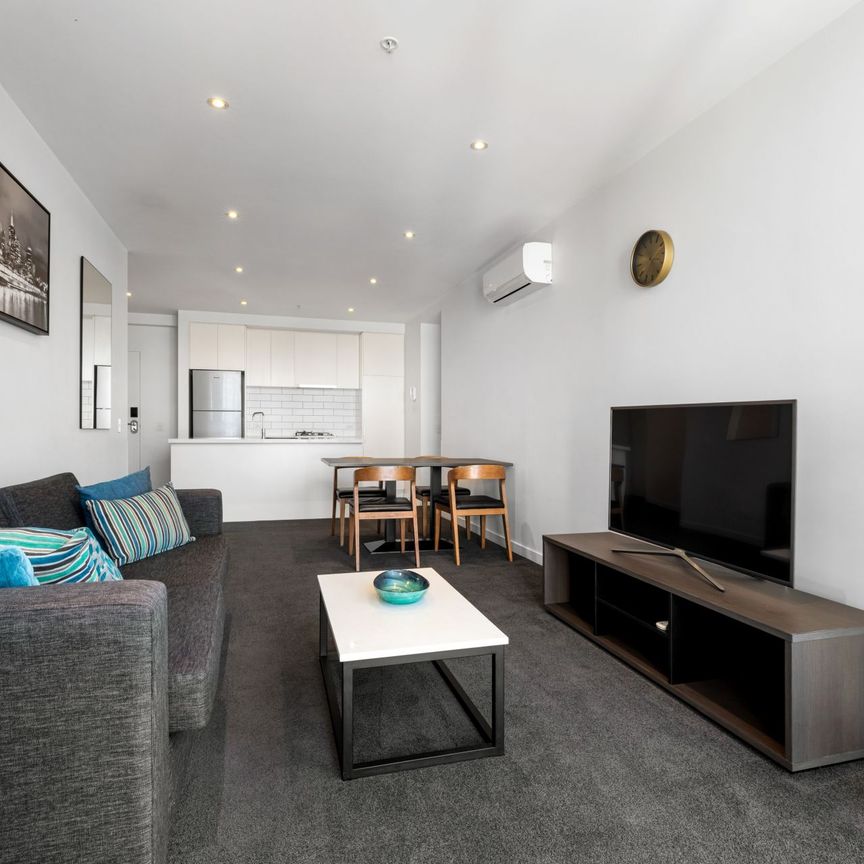 Modern Fully Furnished 2-bedroom, 2-bathroom in Southbank with carspace - Photo 1