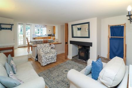 18684354, Captains Cottage, Bude Street, Appledore - Photo 3