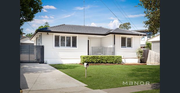 Stylish Renovated 3-Bed Home! - Photo 1
