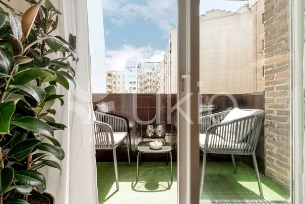 2 room luxury Apartment for rent in Madrid, Spain - Photo 1