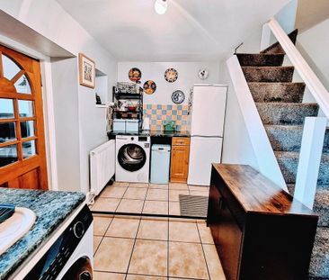 2 bedroom terraced house to rent - Photo 3