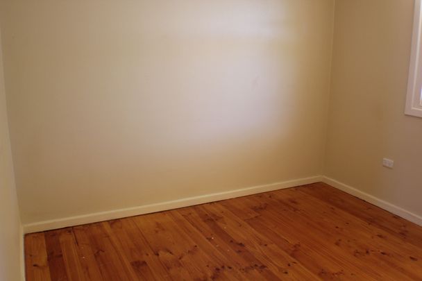 To register & apply for this property, please use this link: https://snug. com/ - Photo 1