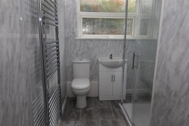 2 bedroom bungalow to rent - Photo 1