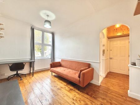 1 bedroom flat to rent - Photo 2
