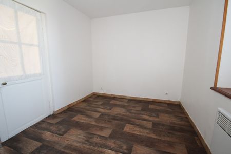 Location Appartement 2 pièces 35m² CERCY LA TOUR 58340 - Photo 3