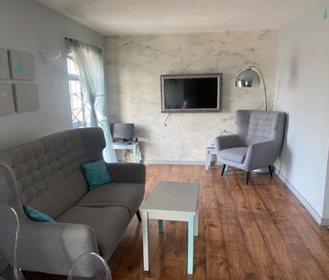 Room in a Shared Flat, The Grainstore, E16 - Photo 2