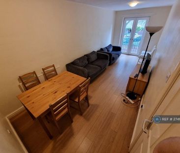 6 bedroom terraced house to rent - Photo 1