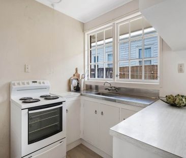 Little Gem in Epsom - Photo 3