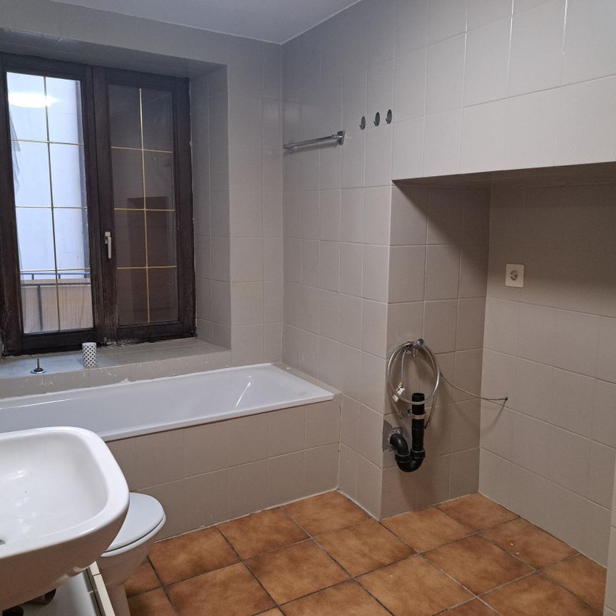 Appartement 4 pièces de 100 m2situé au 2ème étage sans ascenseur - Foto 1