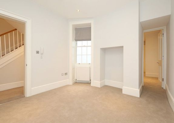 Extremely spacious one bedroom apartment with the rare benefit of a large, private patio superbly located for the shops and restaurants of Marylebone High Street, and trendy Chiltern Street. - Photo 1