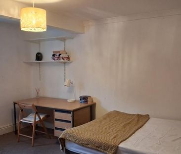 8 bedroom house share to rent - Photo 2