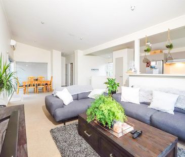 64a Sheridan Terrace, Johnsonville - Photo 3