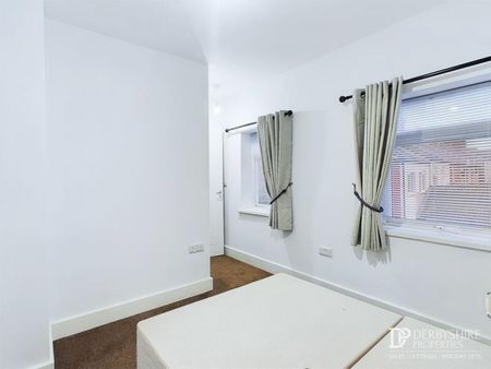 1 Bedroom Flat - Photo 3