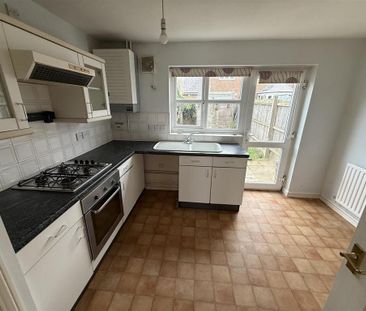 2 bedroom end of terrace house to rent - Photo 5