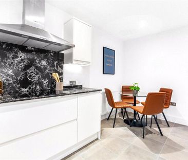 4 bedroom detached house to rent - Photo 4