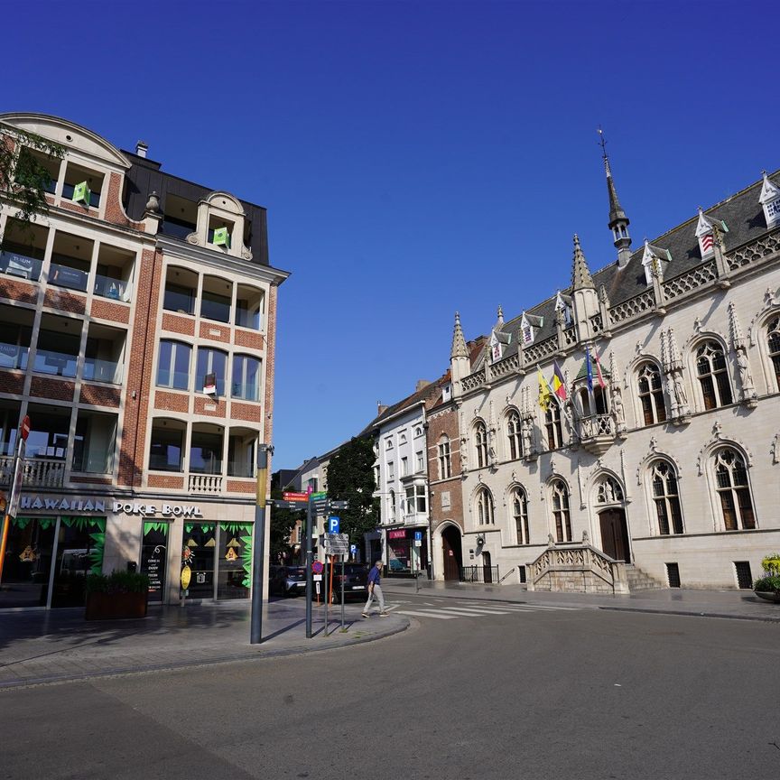 Wonen met klasse en karakter – Grote Markt aan je voeten - Photo 1