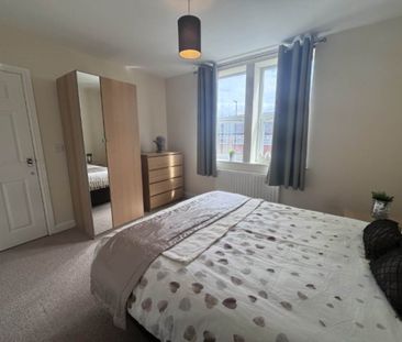 Hough Lane (Room 1), Bramley, Leeds - Photo 6