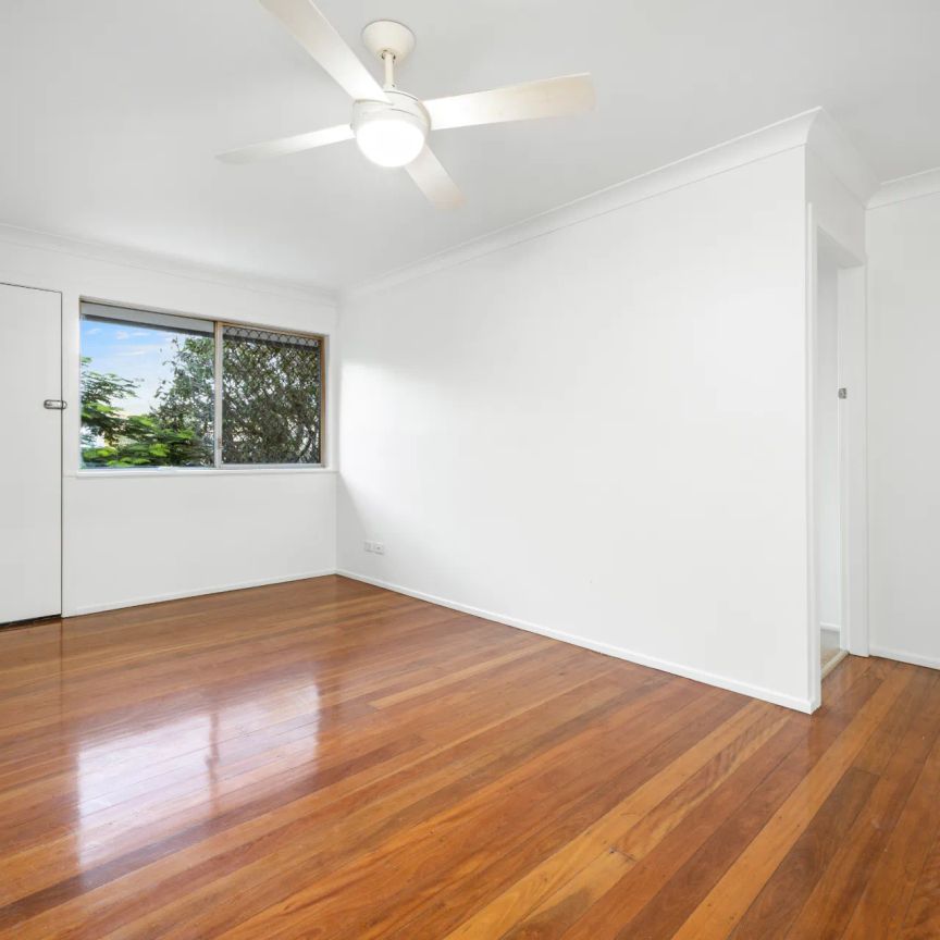 Spacious 2-Bedroom Unit in Prime Coorparoo Location - Photo 1