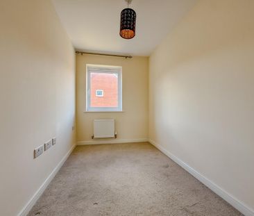 3 bedroom end of terrace house to rent - Photo 4