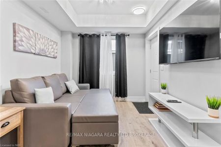 For Lease - 6065 Mcleod Road Unit# 115, Niagara Falls, Ontario - Photo 2